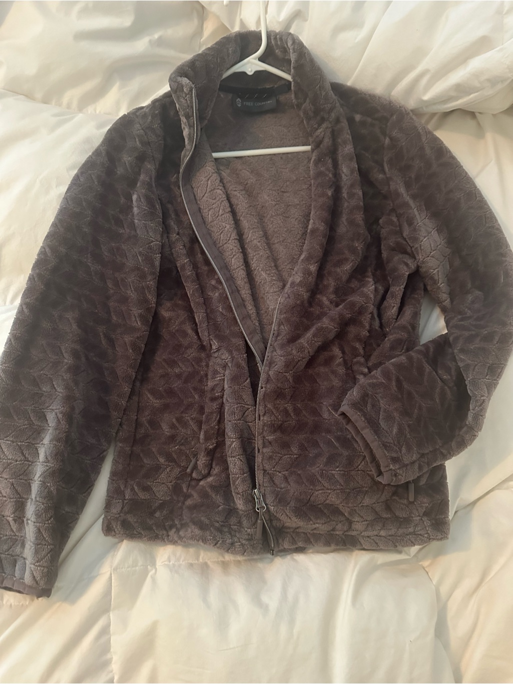 Free Country Black Label On Taupe-Brown Fleece
